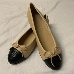 Chanel ballet flats beige with black toes SZ 36